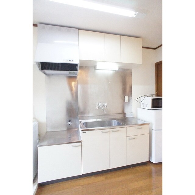 物件内観写真7　(充実のキッチンセット)