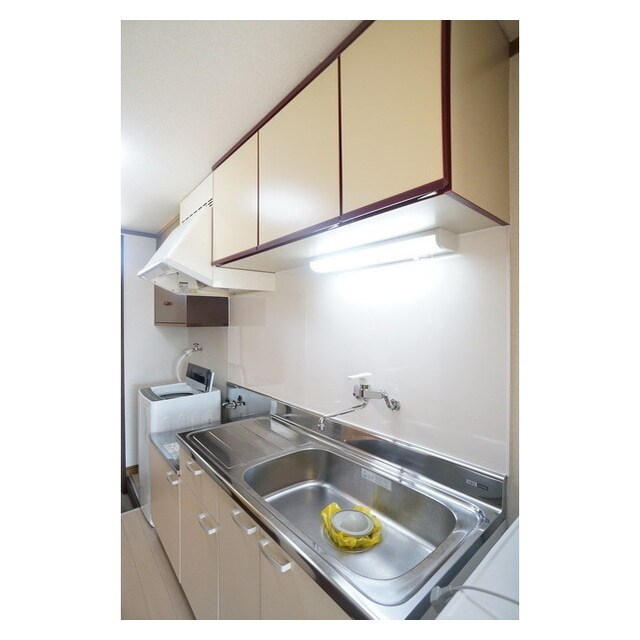 物件内観写真17　(調理器具もしっかり収納)