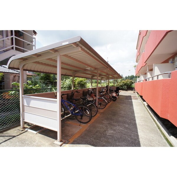 その他共有部分(駐輪所もゆったり確保)