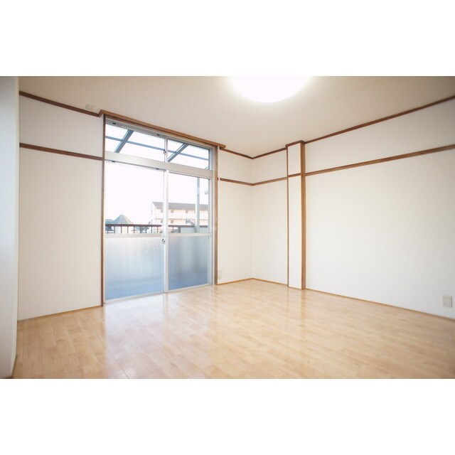 物件内観写真4　(照明器具完備です)