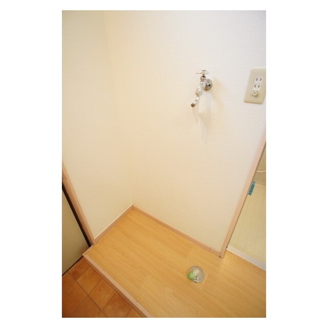 物件内観写真14　(洗濯機置き場になります)