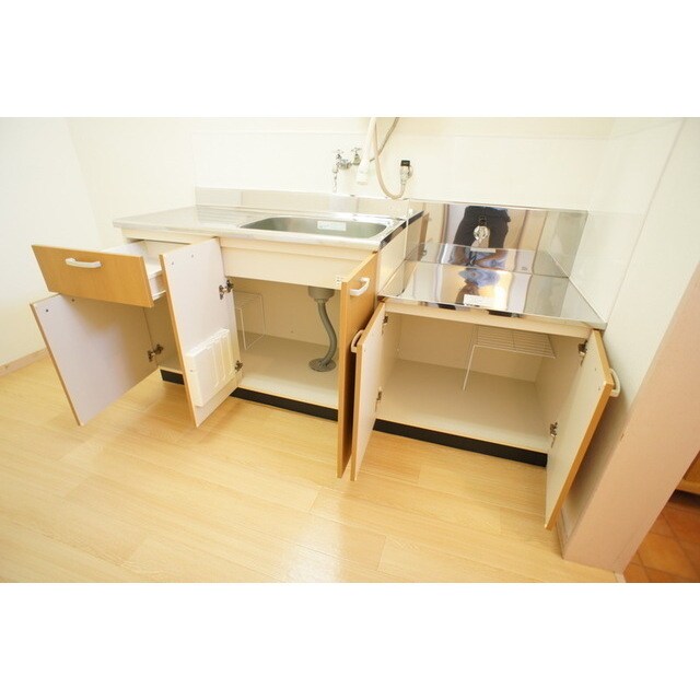 物件内観写真20　(調理器具もしっかり収納)