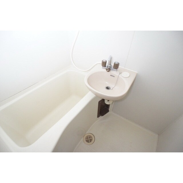 物件内観写真7　(大きめのバスタブです)