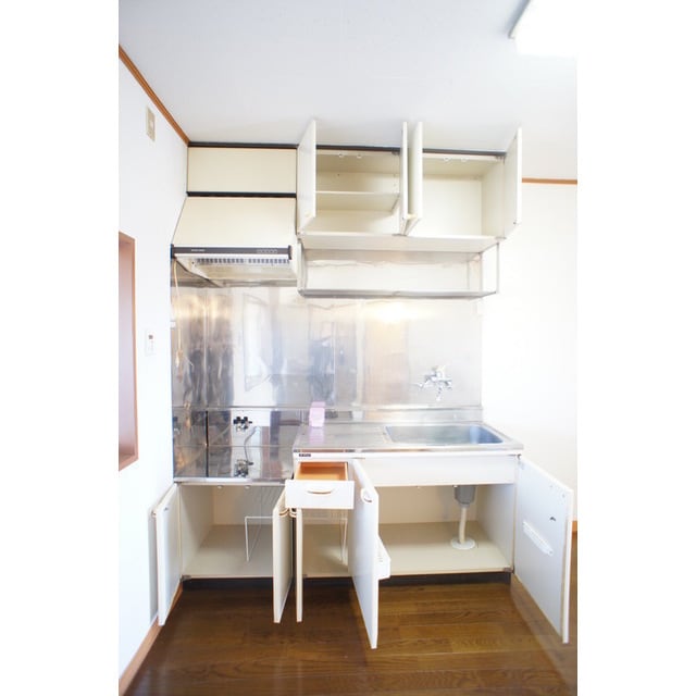 物件内観写真14　(調理器具を効率良く収納できます)