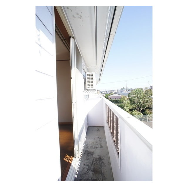 物件内観写真15　(お洗濯やお布団干しに重宝します)