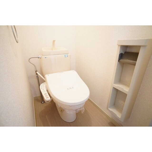 物件内観写真8　(清潔感のある空間)