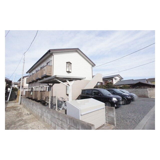 物件外観写真3　(駐輪所完備)