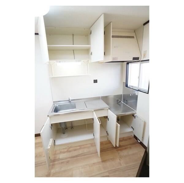 キッチン(食器や調理器具を効率よく収納で)
