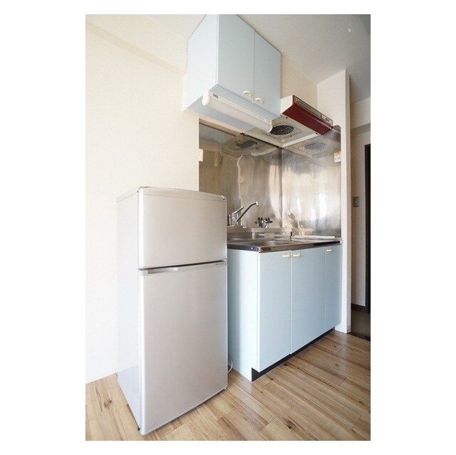 物件内観写真7　(充実したキッチンセット)