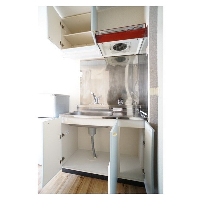 物件内観写真20　(食器や調理器具を効率よく収納で)