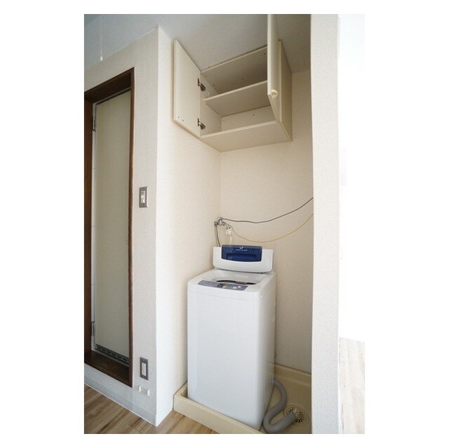 物件内観写真24　(冷蔵庫置き場の上にもちょっとし)