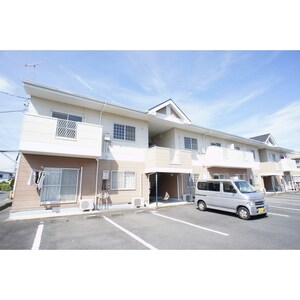 プラドール岡崎外観写真