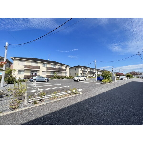 駐車場(ゆったり配置された区画)