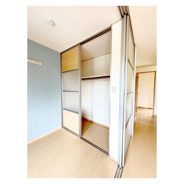 物件内観写真11　(収納もしっかり確保)