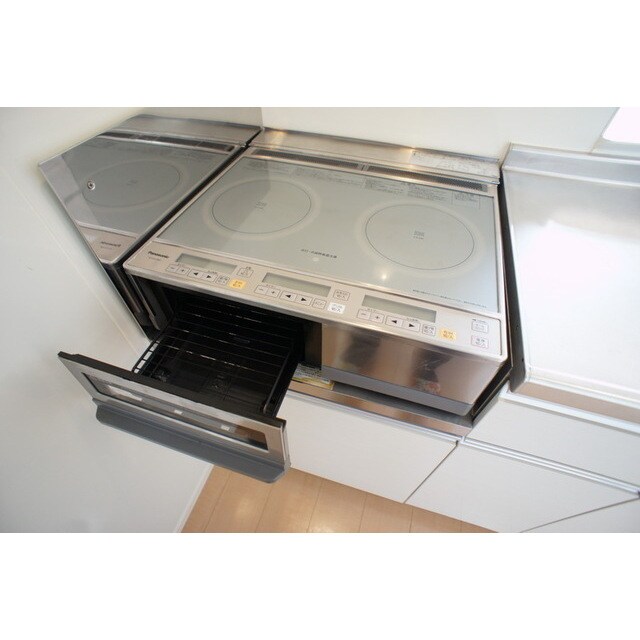 物件内観写真24　(便利なビルトインコンロ仕様)