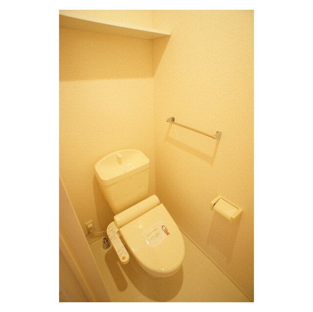 物件内観写真8　(気遣いを感じる棚やホルダー)