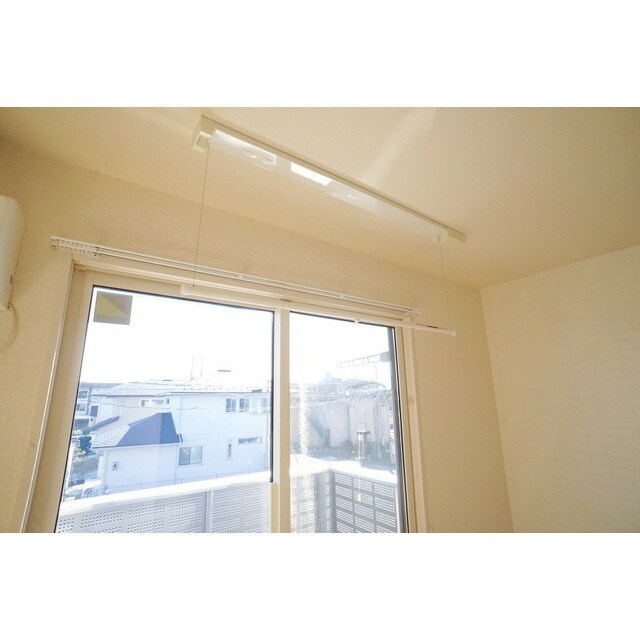 物件内観写真14　(室内物干しで雨の日も安心です)