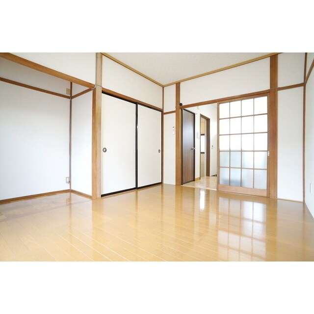 物件内観写真6　(家具類の配置をイメージしやすい)