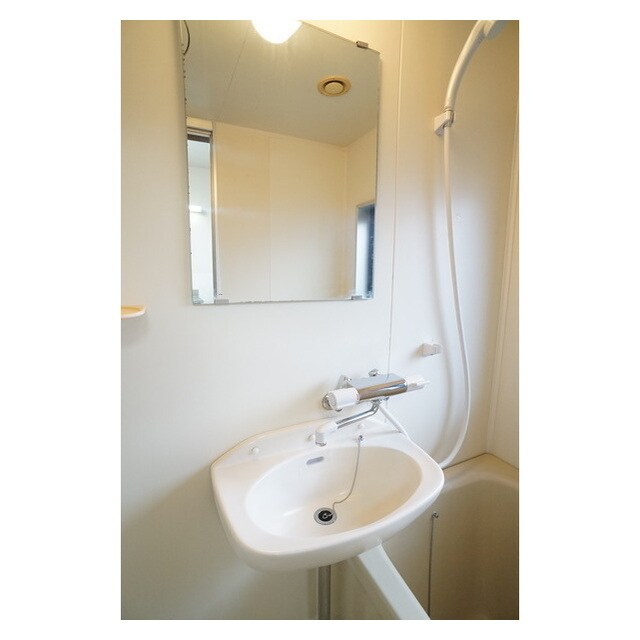 物件内観写真16　(あると便利な洗面ボウル)