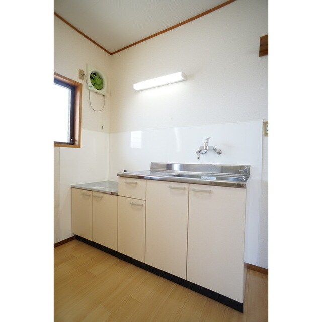 物件内観写真7　(ムダの無い機能的なキッチンスペ)