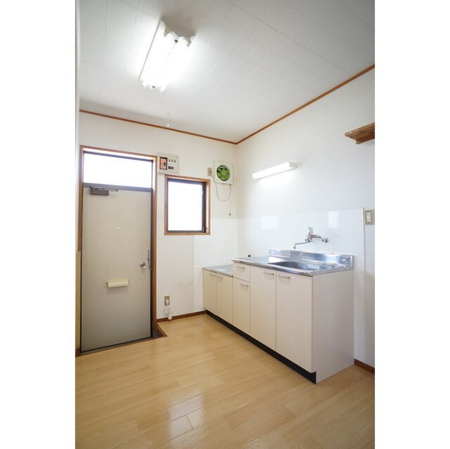 物件内観写真22　(キッチンスペースの広さも魅力)