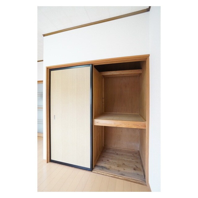 物件内観写真12　(シンプルで使いやすいクローゼッ)