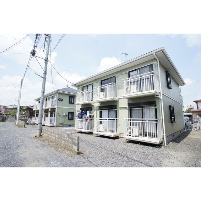 物件外観写真3　(奥A棟・手前B棟)