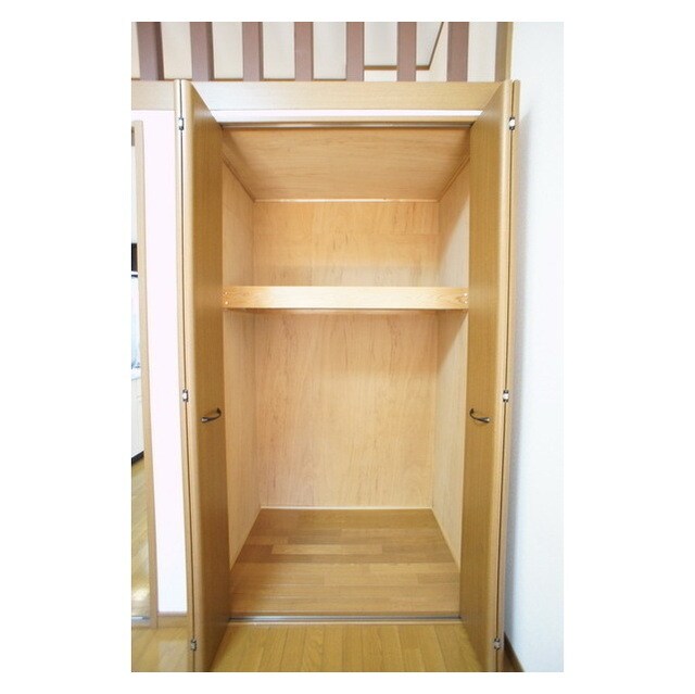 物件内観写真12　(大物から小物までしっかり収納で)