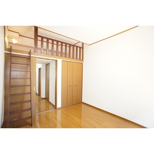 物件内観写真17　(落ち着いた雰囲気の室内)