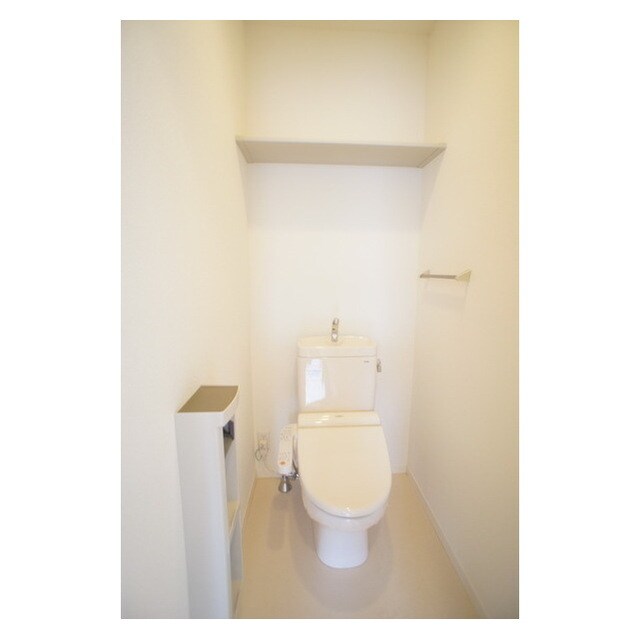 物件内観写真8　(バストイレは別々です)