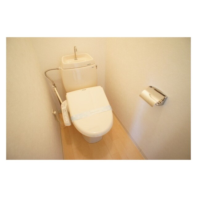 物件内観写真9　(清潔感のあるトイレ)