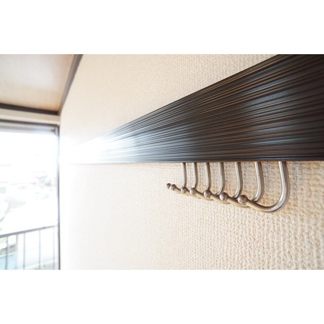 物件内観写真14　(大人気のハンガーレール)