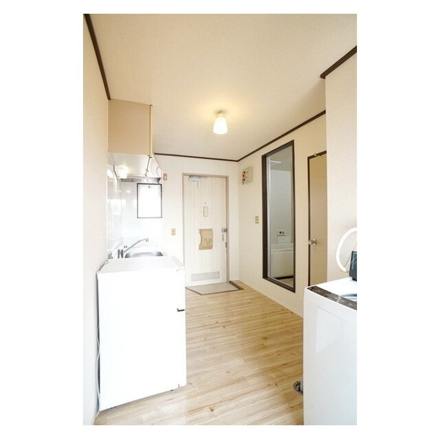 物件内観写真24　(広々としたキッチンスペース)