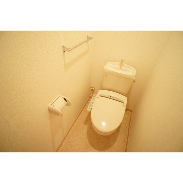 物件内観写真8　(清潔感のある空間)