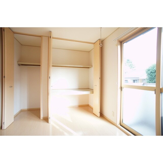 物件内観写真10　(しっかりとした収納を配置)