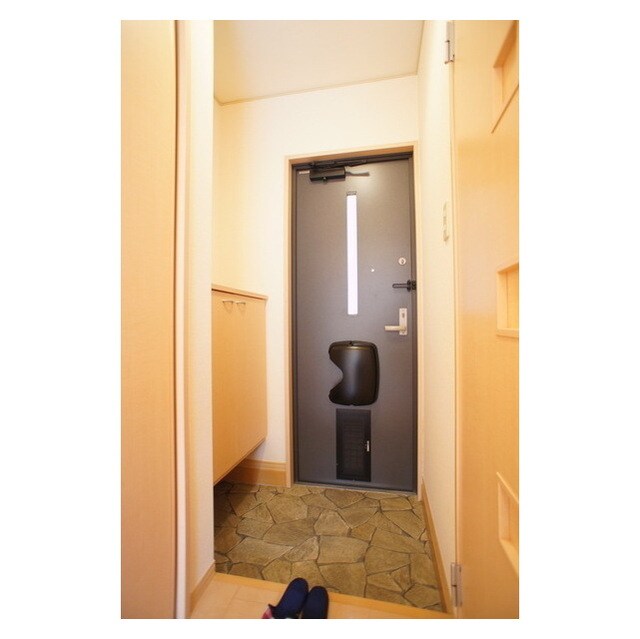 物件内観写真11　(こちらが玄関になります)