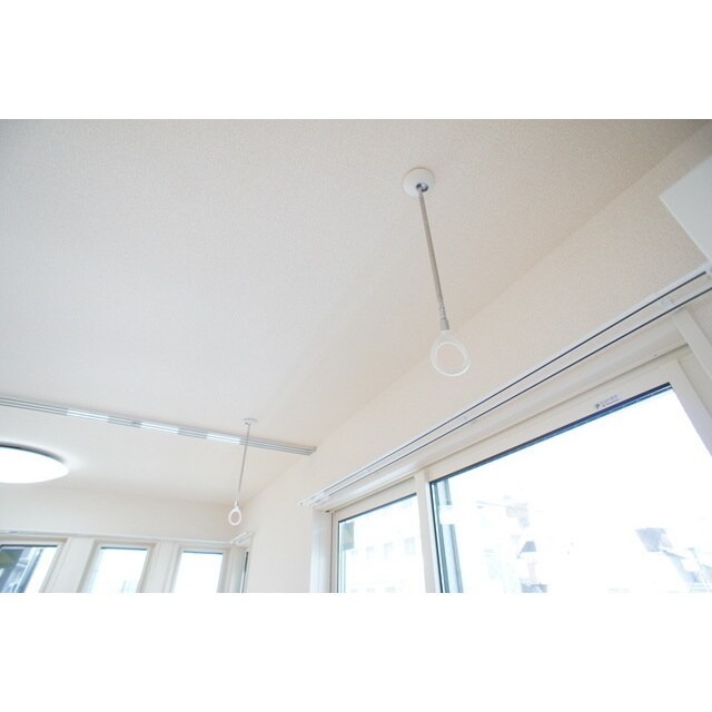 物件内観写真19　(室内物干しになります)