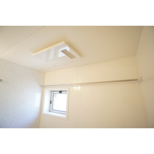 物件内観写真22　(浴室乾燥機完備)