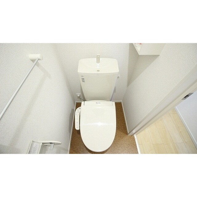 物件内観写真8　(清潔感のある空間)