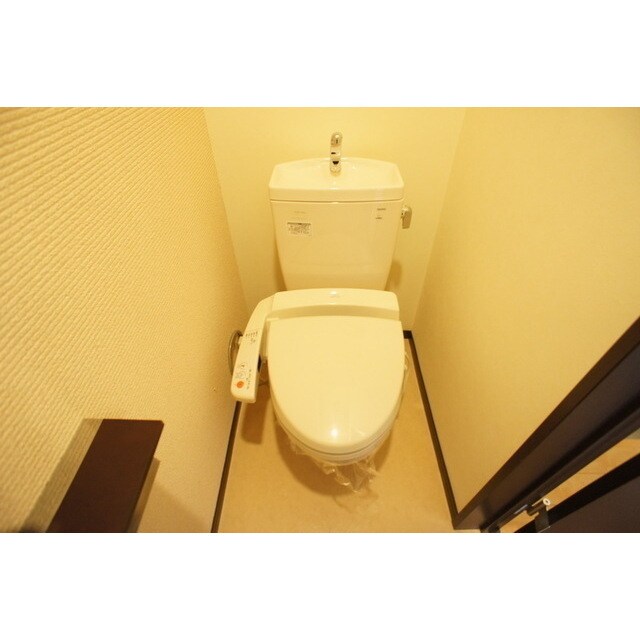 物件内観写真8　(清潔感のあるトイレ)