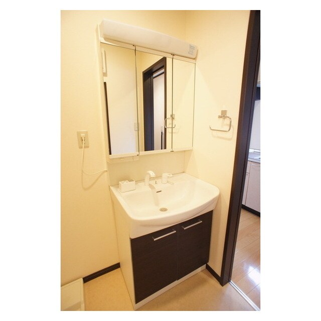 物件内観写真9　(洗面スペース確保)