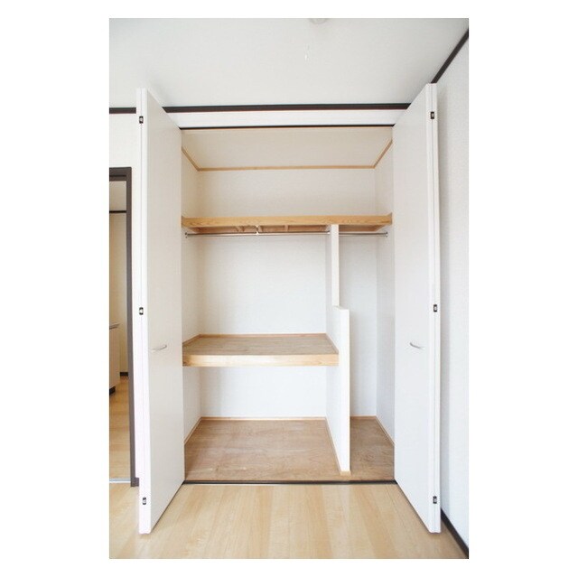 物件内観写真11　(使いやすいと好評のクローゼット)