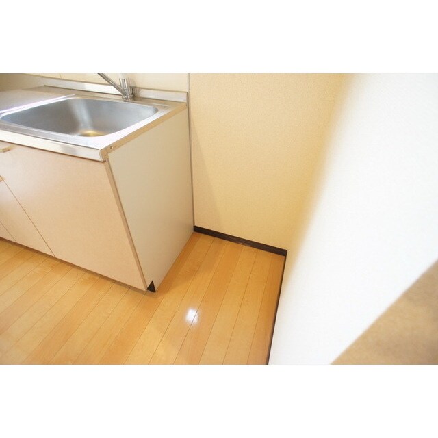 物件内観写真19　(冷蔵庫などを置いて頂けます)