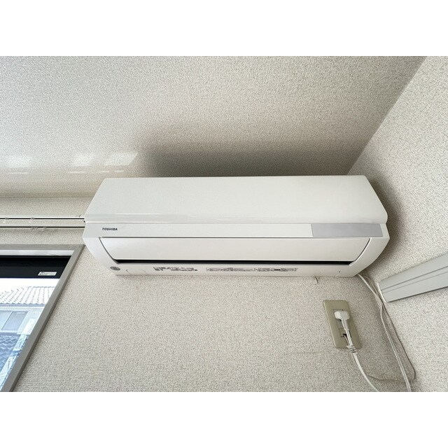 物件内観写真13　(季節問わず快適空間)