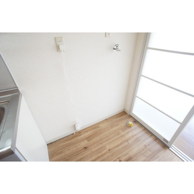 物件内観写真17　(無駄のない洗濯機置き場)