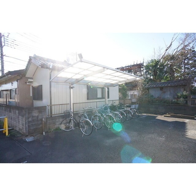 物件外観写真3　(駐輪場)