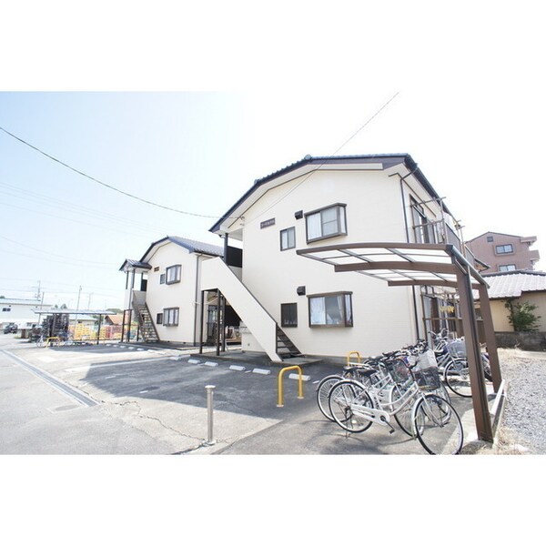 建物外観(手前がＢ棟になります)