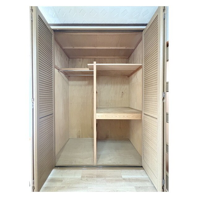 物件内観写真12　(大物から小物までしっかり収納で)