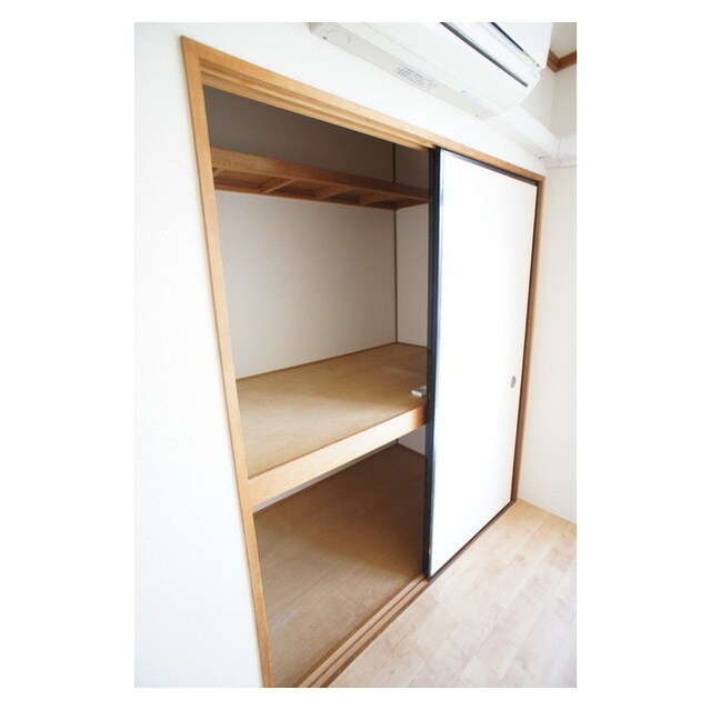 物件内観写真10　(シンプルで使いやすいクローゼッ)