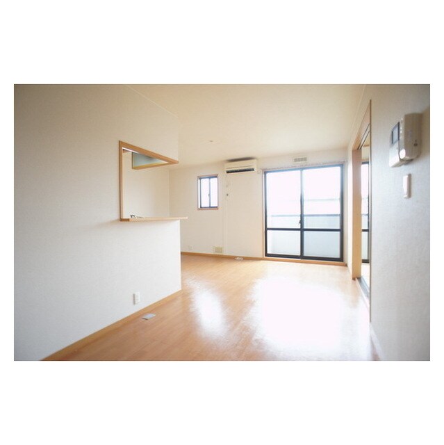 物件内観写真4　(家具類の配置をイメージしやすい)